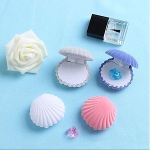 🐚 Velvet Jewelry Box